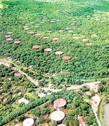 ත්‍රිකුණාමල තෙල් ටැංකි සංකීර්ණය නව ආයෝජකයන්ට විවෘත කෙරේ.